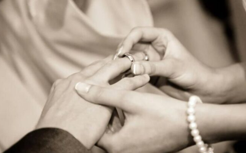 Hon Nhan Thuc Te 0207083826